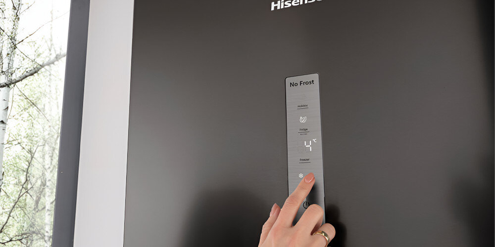 Lodówka HISENSE RM469N4AFD panel kontrolaa sterowanie ustawienia łatwe proste wyświetlacz temperatura