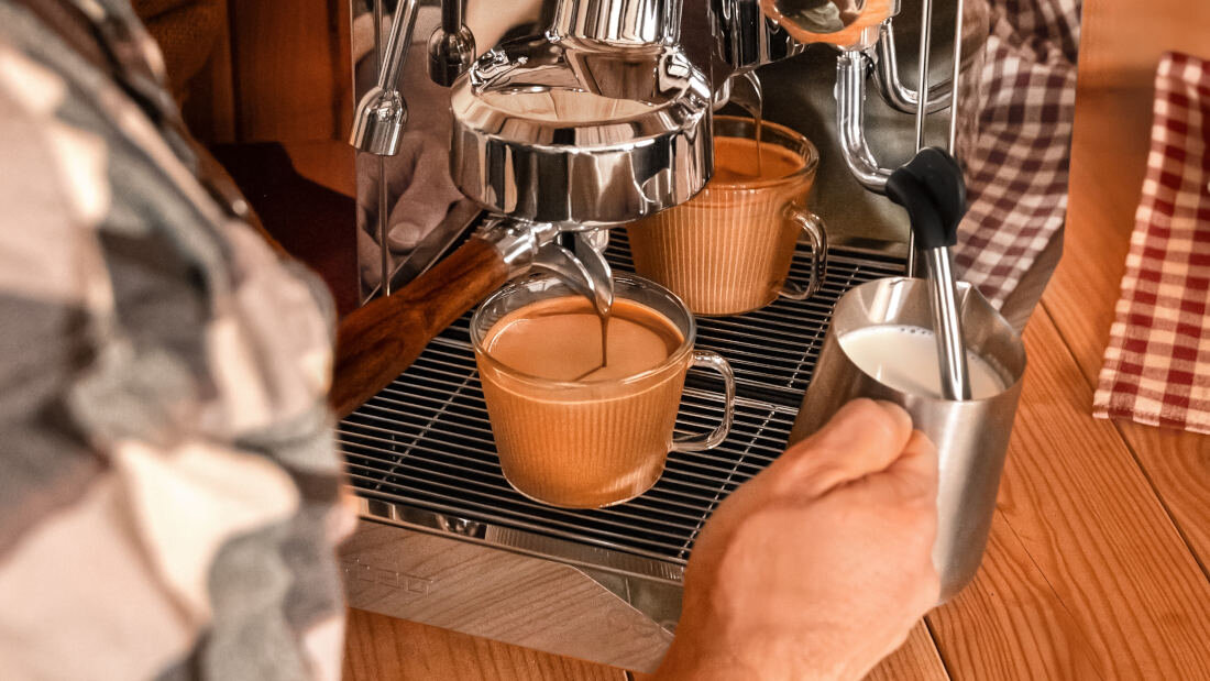 Ekspres CECOTEC Baristeo Classic Wygoda na co dzień Zbiornik na wodę pojemność moc Automatyczne uwalnianie ciśnienia szybkie działanie