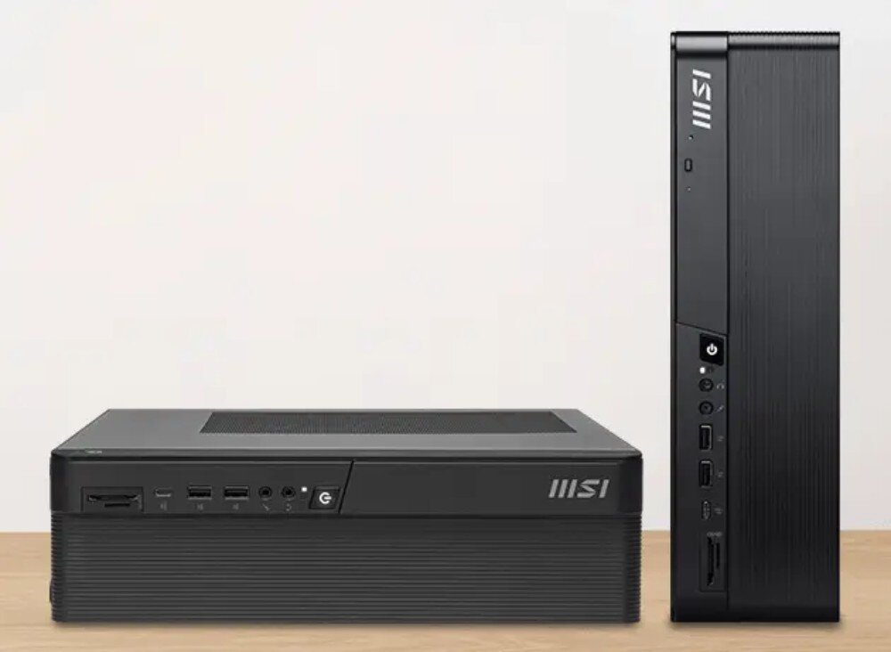 Na obrazie widoczny jest czarny komputer stacjonarny z logo MSI, przedstawiony w dwóch pozycjach: poziomej i pionowej. Na przednim panelu znajdują się porty USB, gniazda audio oraz przycisk zasilania.