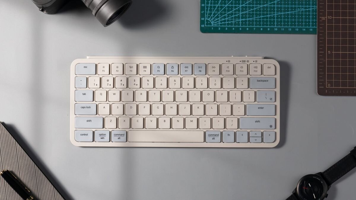 KEYCHRON B1 Pro układ 80% 87 klawiszami TKL (Tenkeyless) brak bloku numerycznego - klawiatura od góry