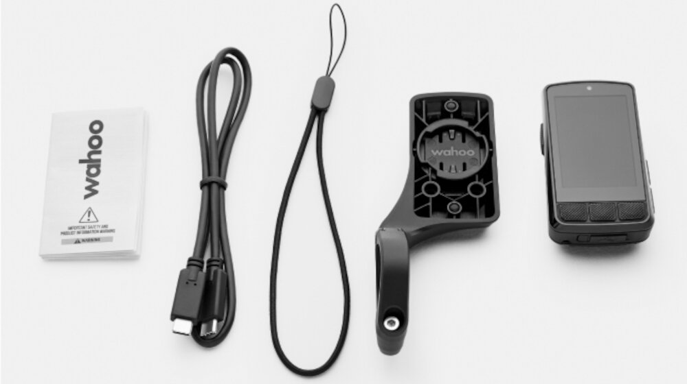 Nawigacja rowerowa WAHOO Elemnt Bolt 3 WFCC9 zestaw na jasnym tle w zestawie nawigacja mocowanie kabel ładowania USB-C/USB-C smycz dokumentacja