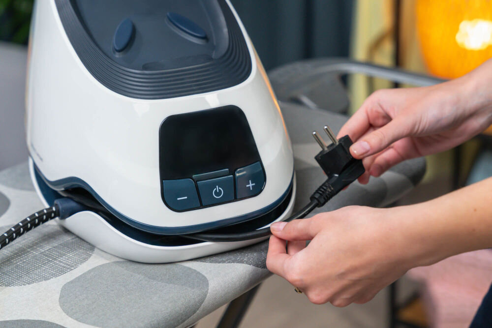 Generator pary GÖTZE & JENSEN SG900 miejsce na przewód wskaźnik zasialnia wskaźnik pary gotowość do pracy