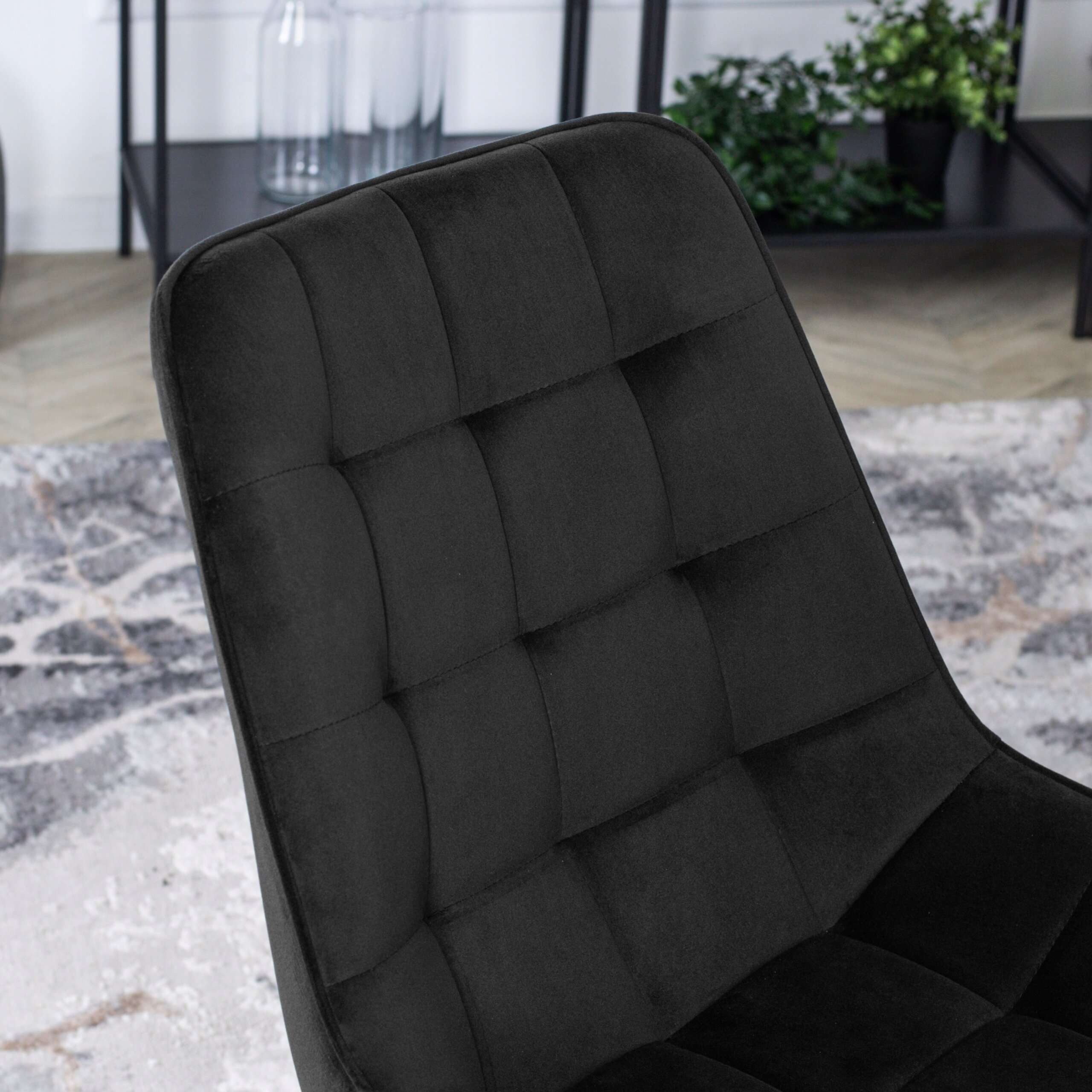 Velvet – cechy tkaniny w krześle RICK