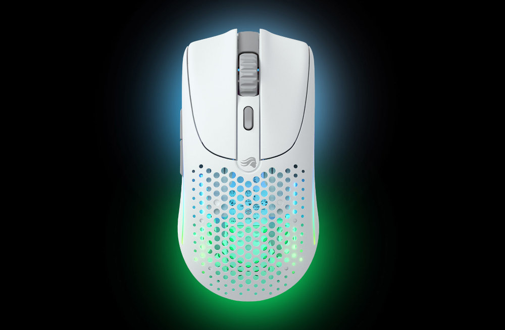 GLORIOUS Model O 2 dwóm trybom łączności bezprzewodowej przełącznika na spodzie myszy szybkiego trybu 2,4 GHz czasem pracy do 110 godzin Bluetooth 5.2 LE 210 godzin pracy na jednym ładowaniu - na czarnym tle pokazana od góry