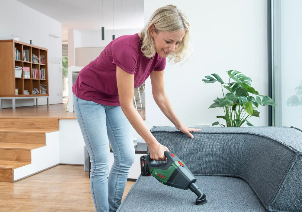 Odkurzacz ręczny BOSCH UniversalVac 06033B9102