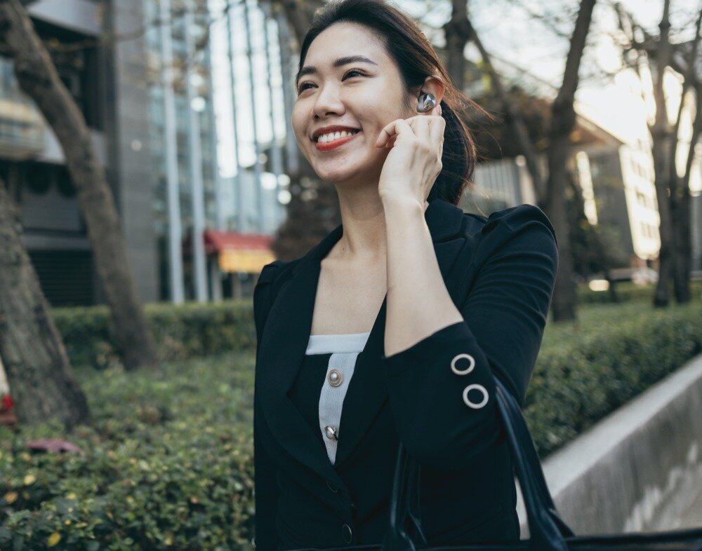 Słuchawki dokanałowe TECHNICS EAH-AZ60M2E jakość działanie charakterystyka czas praca unikalność dźwięk mikrofony szum