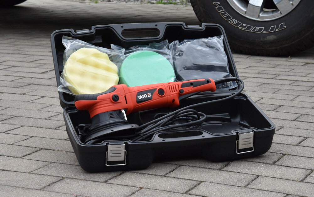 Polerka YATO YT-82200 trzy dodatkowe krazki polerskie o roznej twardosci szybka efektowna tarcza polerska o srednicy 150 mm