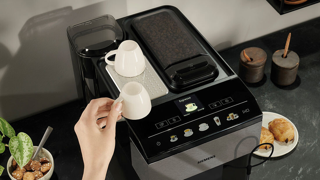 Ekspres SIEMENS EQ.500 TP517R03 Aktywna taca grzewcza Podgrzane filiżanki aromat espresso smak