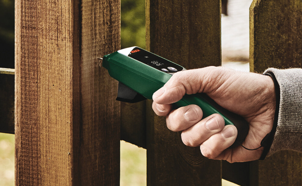 Wilgotnościomierz BOSCH Universal Humid 06036880Z0 kontrola wilgotnosci dwa szpikulce pomiarowe dokladne stabilne pomiary