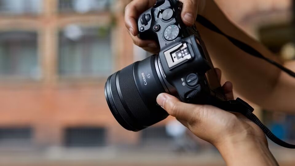 Obiektyw CANON RF 45 mm f-1.2 STM portrety mała głębia ostrości bokeh