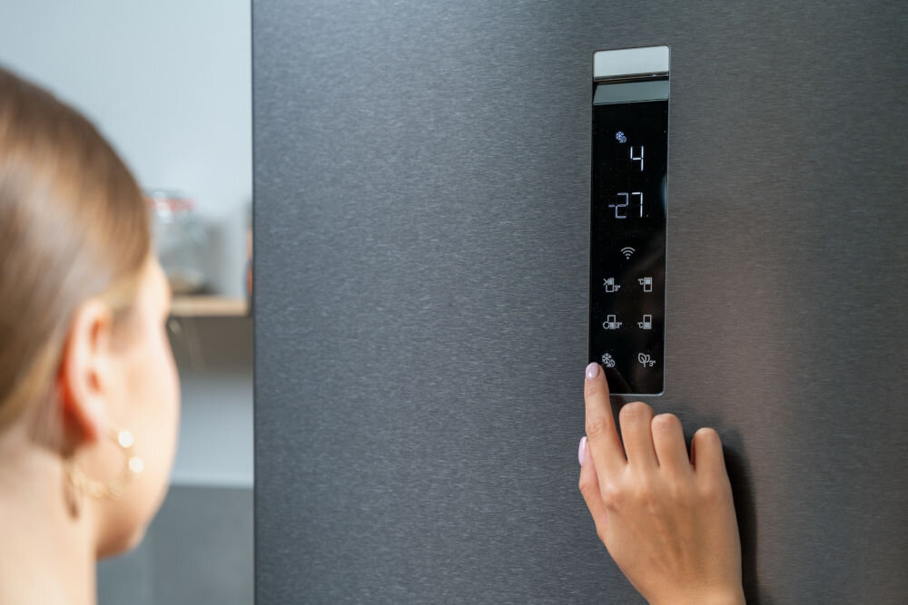 Lodówka GRUNDIG GKPN66940LXRW No Frost 203.5cm Ciemny Inox wymiary wnętrze