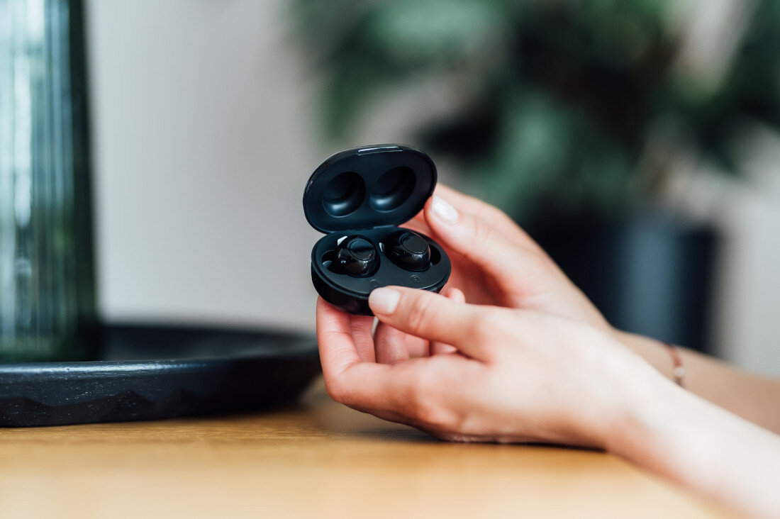 Aparat do poprawy sluchu HAXE JH-A39 ladujace etui czas ladowanie przechowywanie