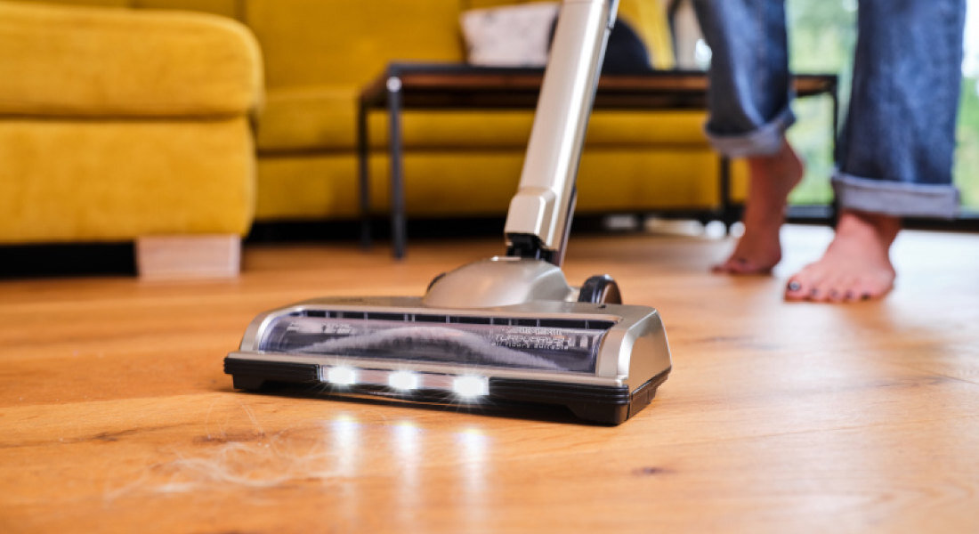 Odkurzacz ETA Gold Power 1212 90000 2w1 Nie przegapi nawet okruszka akumulator pojemność czas pracy Oświetlenie LED metalowa rura ssąca z przegubem 