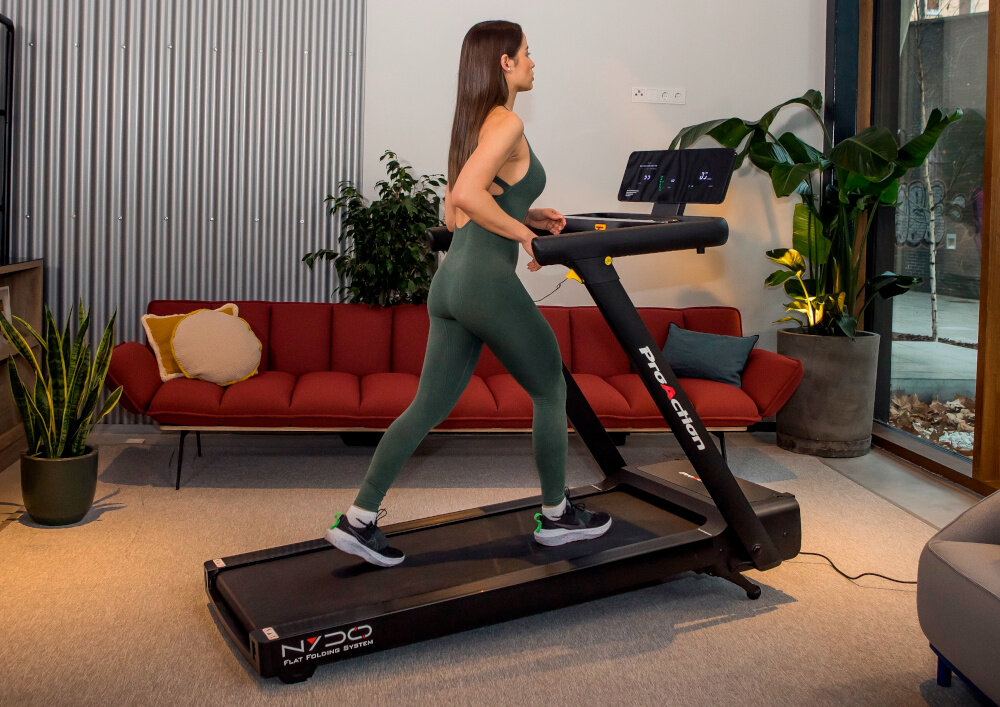 Bieżnia elektryczna BH FITNESS Nydao G6540 2206W 18km-h roznorodne programy treningowe 36 zdefiniowanych profili programowych body Fat 3 programy uzytkownika