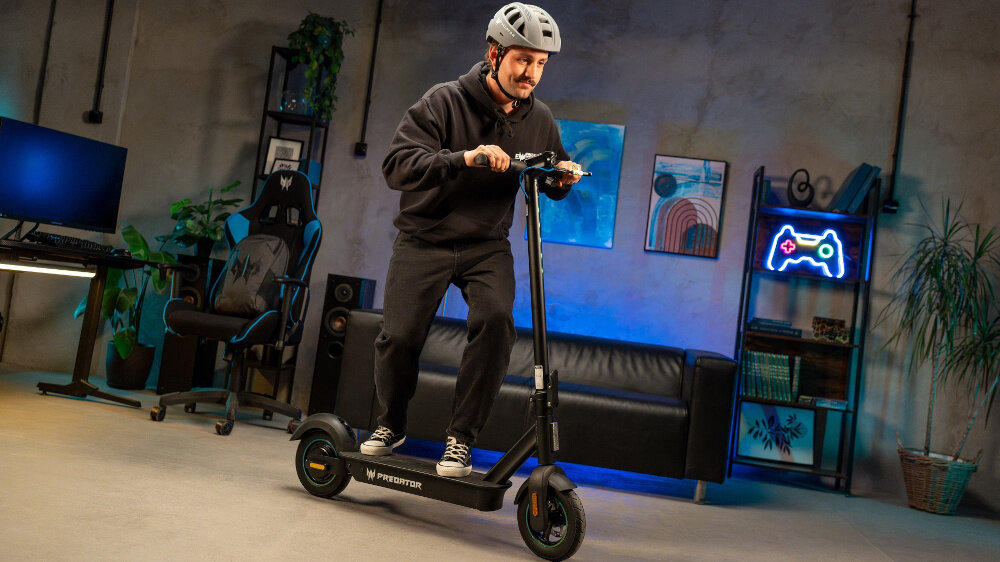 Hulajnoga elektryczna ACER PREDATOR Advance Czarny kierownica wysokosc 120 cm antyposlizgowy material duzy antyposlizgowy podest maksymalne obciazenie do 120 kg