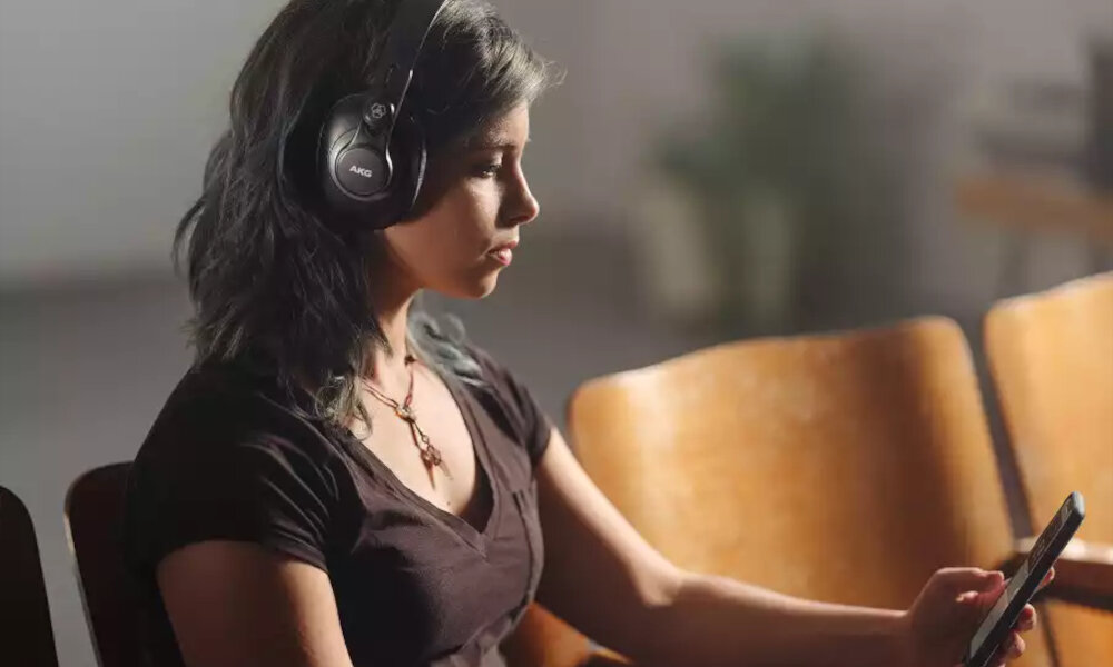 SŁUCHAWKI AKG K361 NAUSZNE CZARNE dźwięk pałąk