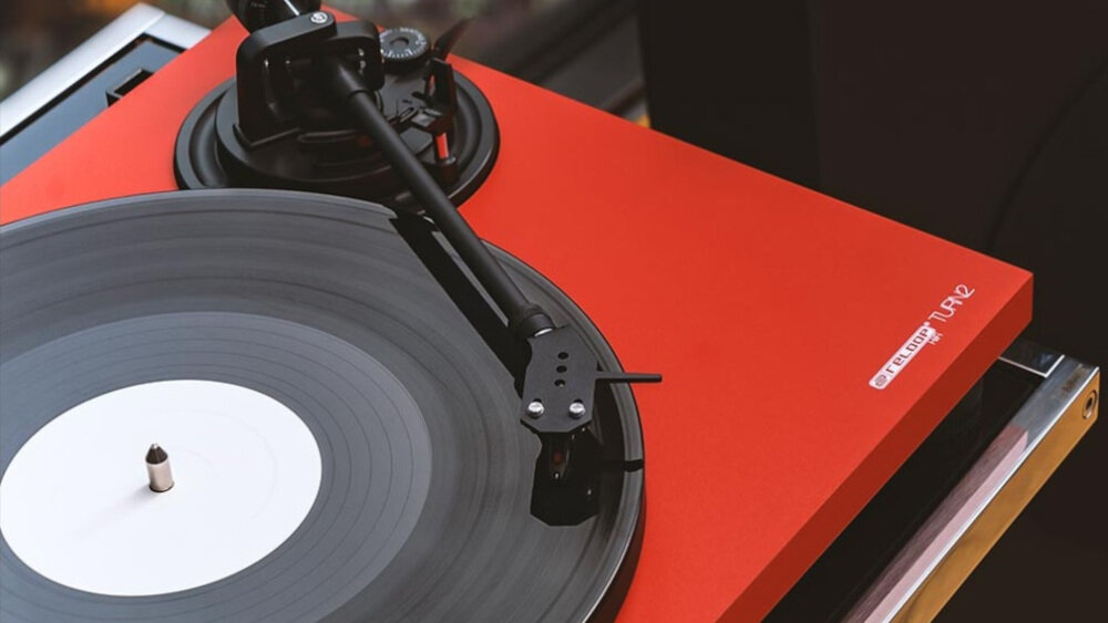Gramofon RELOOP Turn 2  - ramie