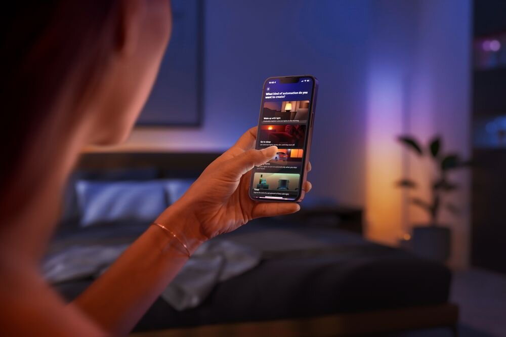 Taśma LED PHILIPS HUE Essential Neon Flex 929004295101 5 m Bluetooth, sterowanie, głosowe, aplikacja, akcesoria, Wybieranie harmonogramów światła w aplikacji.