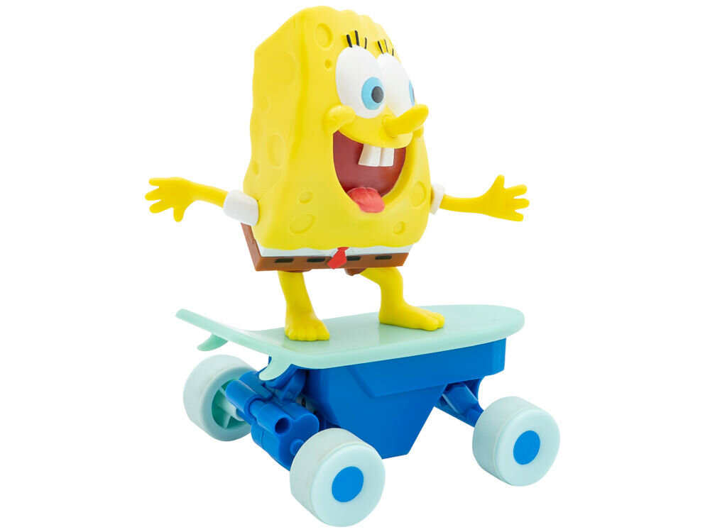 Figurka FUNRISE SpongeBob na deskorolce zdalnie sterowanej Interaktywna figurka SpongeBoba na desce surfingowej ujęta z lewego profilu. Zdjęcie prezentuje konstrukcję podwozia zabawki oraz detale deski z małym statecznikiem z tyłu.