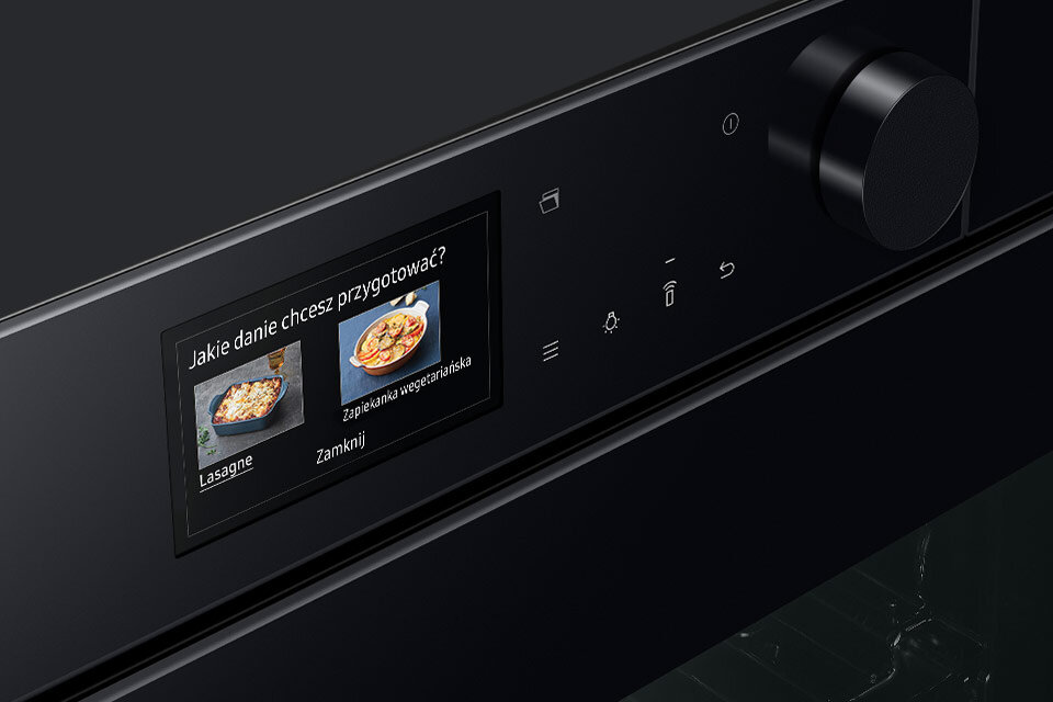 Zbliżenie na kolorowy wyświetlacz w piekarniku