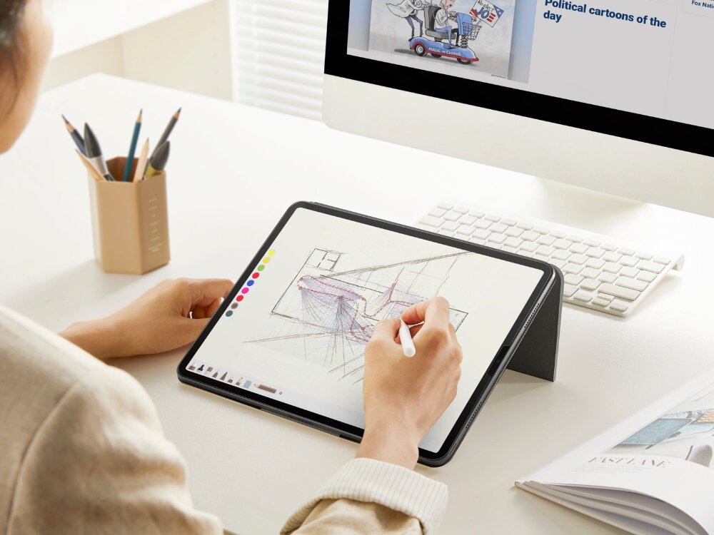 Etui na iPad PITAKA MagEZ Folio 2
                etui do ipad ustawione w funkcji podstawki cztery ustawienia oglądanie treści bez użycia rąk przeglądanie dokumentów wygoda pozycja do szkicowania pisania rysikiem