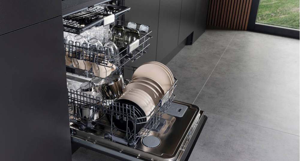 ZMYWARKA HISENSE HV663C60 pojemna 16 kompletów naczyń kosze miejsce