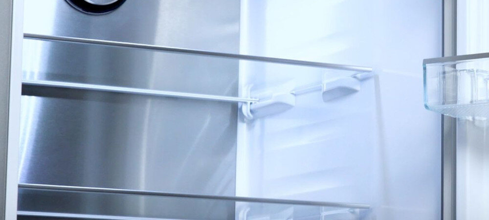 LODÓWKA BEKO BCNE400E50SHN wizualizacja wnętrze metalowa tylna ściana Metal Wall utrzymanie higieny łatwe czyszczenie