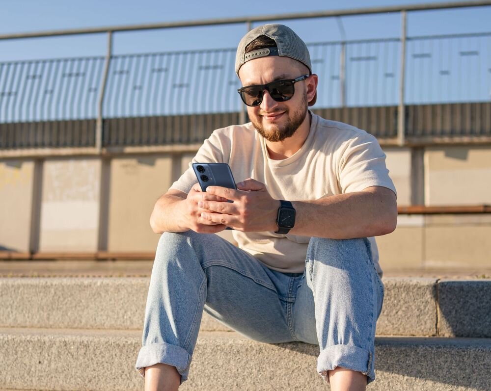 Smartfon MOTOROLA Moto G24 Power   ekran bateria aparat procesor ram pamięć pojemność rozdzielczość zdjęcia filmy opis dane cechy blokady system łączność wifi bluetooth obudowa szkło odporność porty muzyka transfer sieć przekątna matryca waga czujniki oled amoled ips