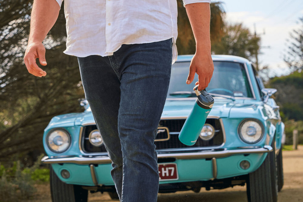 Butelka termiczna CONTIGO Ashland Chill 590 ml Niebieski stal nierdzewna 18/8 trwała odporna na zarysowania nie zawiera szkodliwego bisfenolu A (BPA) izolacja próżniowa ThermaLock napoje chłodne do 24 godzin bariera termiczna długie wycieczki gorące dni intensywne treningi 