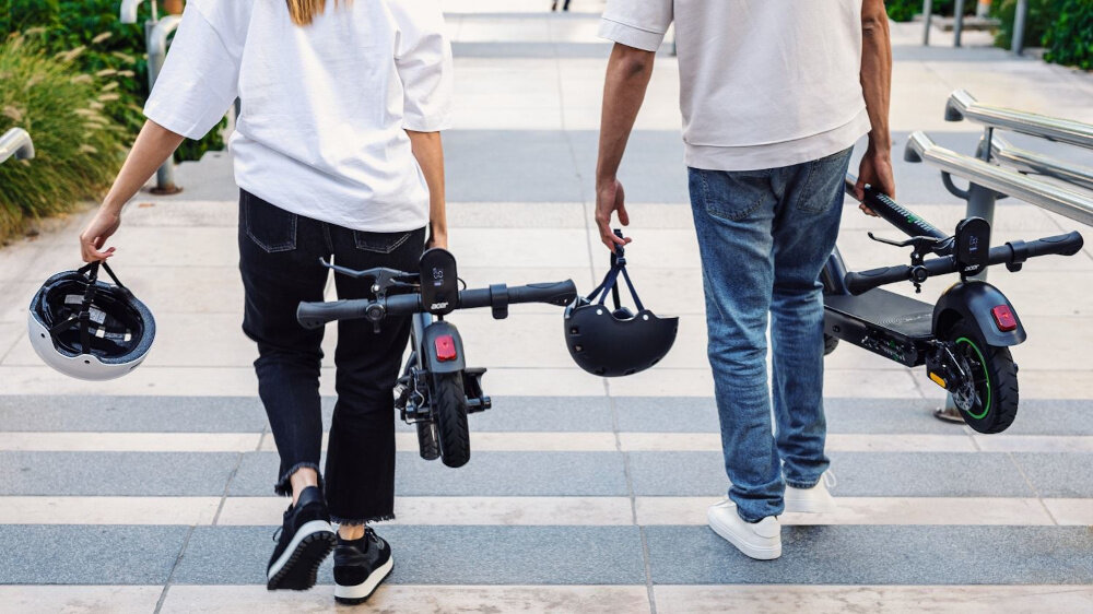 Hulajnoga elektryczna ACER PREDATOR Advance Czarny skladana konstrukcja latwy transport