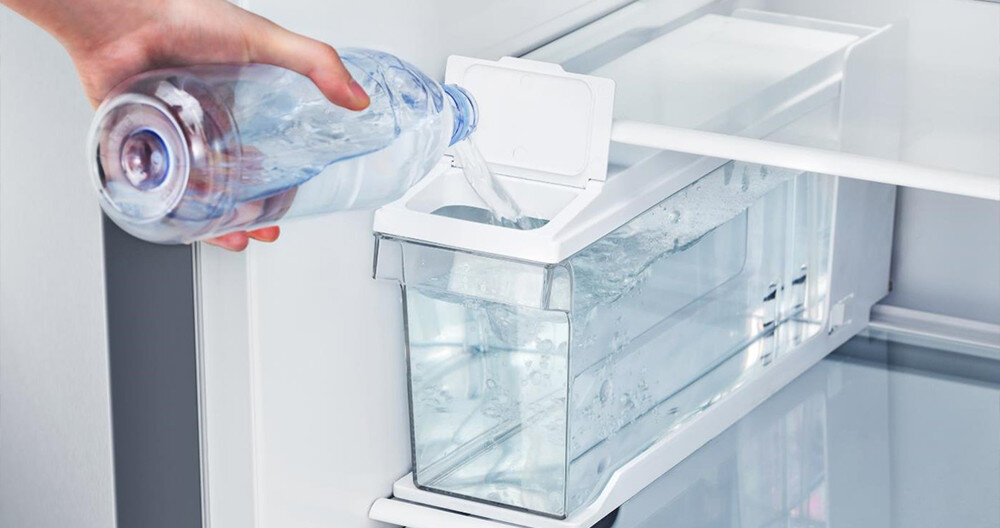 LODÓWKA HISENSE RS818N4TFC MD Zbiornik na wodę schłodzone napoje zimna woda zbiornik pojemność