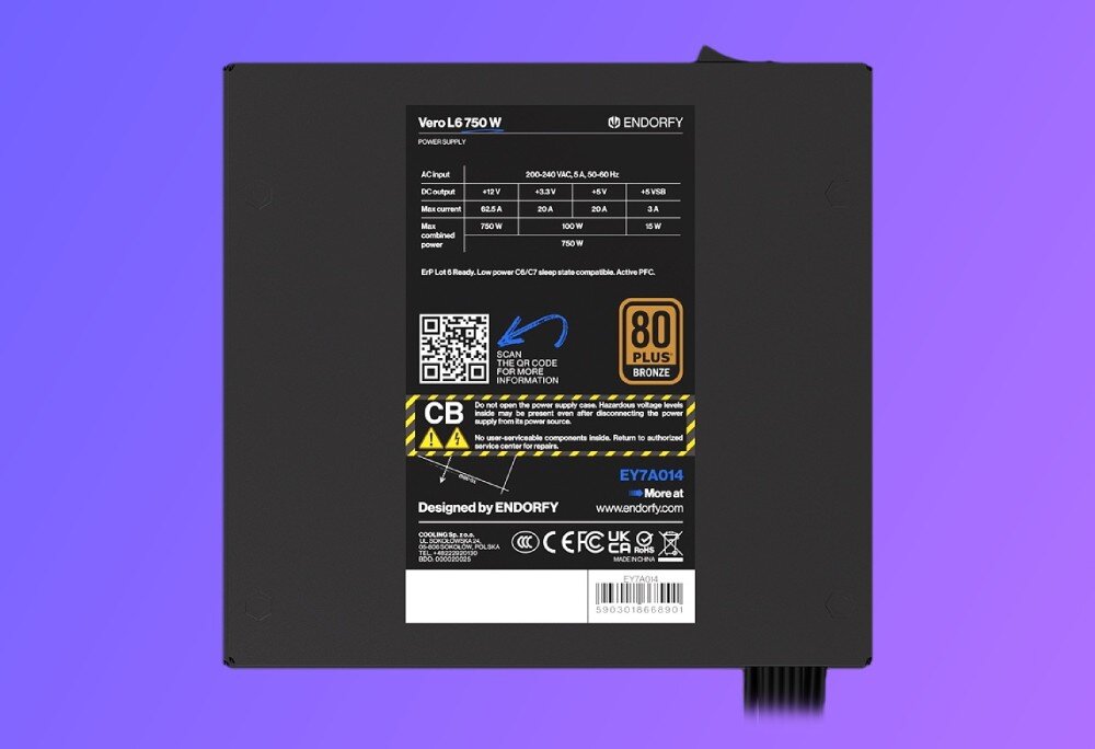 Zasilacz ENDORFY Vero L6 Czarna naklejka znamionowa na obudowie zasilacza zawierająca tabelę z parametrami napięć, logotypy certyfikatów oraz kody kreskowe, certyfikaty, testy