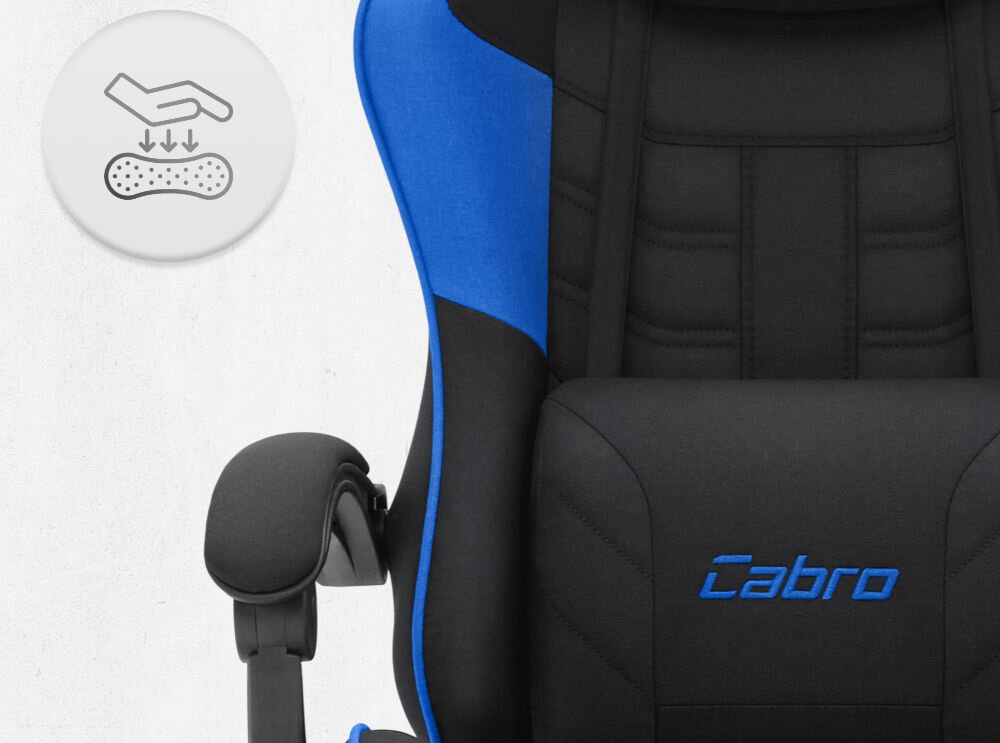 Fotel CABRO C501 Czarno-Niebieski Zbliżenie na oparcie i podłokietnik fotela z ikoną dłoni naciskającej miękką piankę wypełniającą fotel gamingowy z oddychającą tapicerką z tkaniny