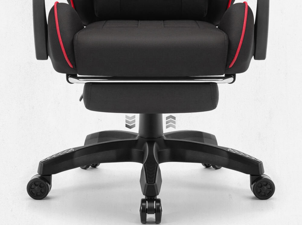 Fotel CABRO C501 Czerwony Zbliżenie na dolną część fotela, prezentujące pięcioramienną podstawę, kółka oraz mechanizm podnośnika gazowego fotel gamingowy z regulacją wysokości siedziska gazowym siłownikiem