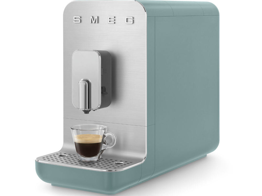 Ekspres SMEG BCC13EGMEU regulacja podnosi komfort użytkowania dostosowanie stopnia zmielenia ziaren kawy wielkości napoju wysokość dozownika automatyczne wyłączanie po 30 minutach bezczynności oszczędność energii i bezpieczeństwo 