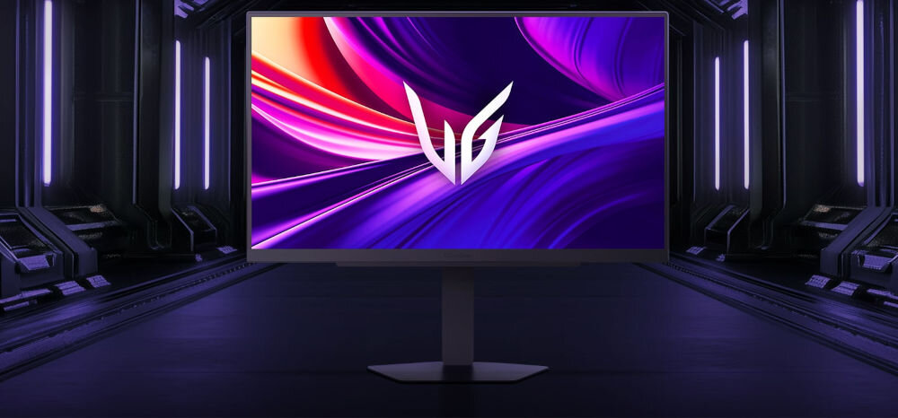 Monitor LG UltraGear 27G810A-B.AEU 27 cali 3840x2160px IPS 180Hz 1 ms [GTG] prezentacja monitora od przodu ciemne tło z ledami