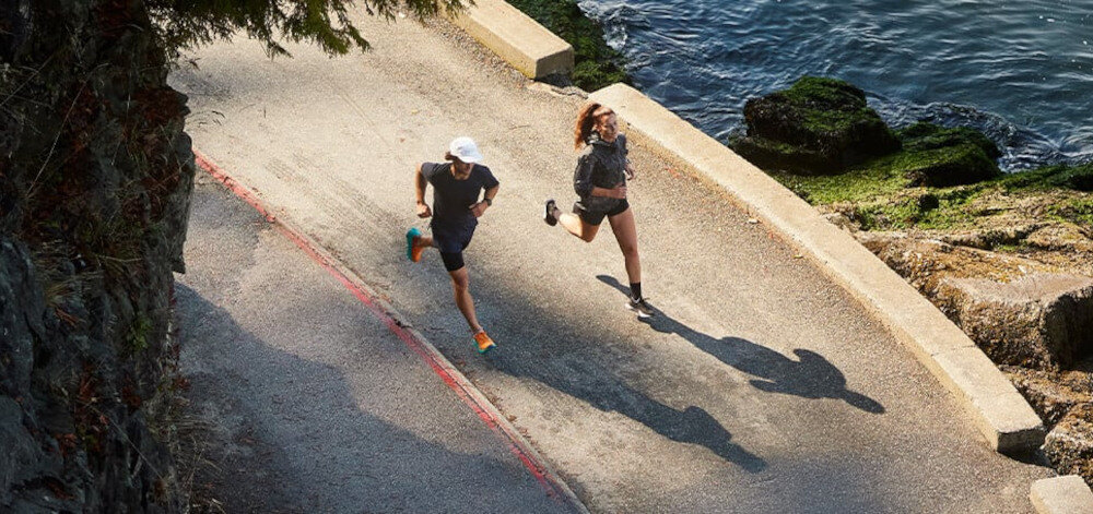 SMARTWATCH GARMIN FORERUNNER 255 ekran bateria czujniki zdrowie sport pasek ładowanie pojemność rozdzielczość łączność sterowanie krew puls rozmowy smartfon aplikacja 