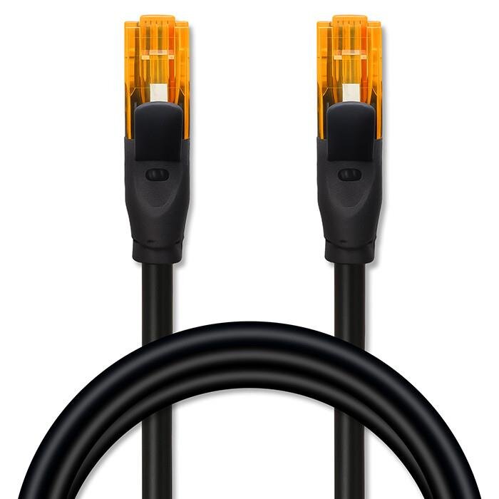 Obraz przedstawia czarny kabel z dwoma złączami RJ-45 o pomarańczowych końcówkach. Kabel jest zwinięty, a złącza są skierowane w górę.