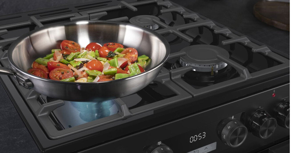 Kuchnia HISENSE HKS5C71BF trwałe solidne mocne eleganckie żeliwne ruszty wygoda przesuwanie garnków