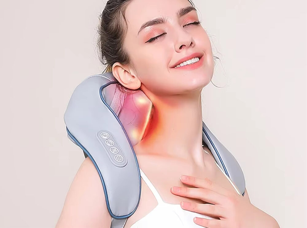 Masażer do karku BLOW Relax  Przyjemny kontakt ze skórą Miękkie, przyjazne dla skóry wykończenie rozluźnienie i odpoczynek