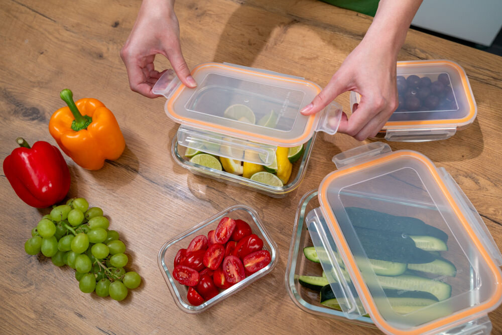 Lunch box GÖTZE & JENSEN KA131 (4 sztuki) szkło borokrzemowe plastikowe pokrywki hermatyczne