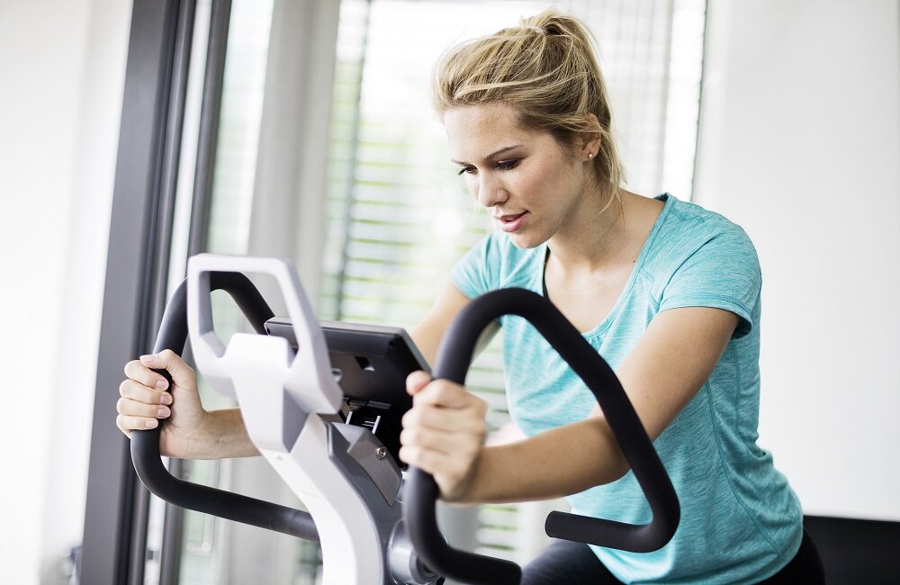 Rower indukcyjny KETTLER Tour 800 Ergometr może być używany w dwóch trybach