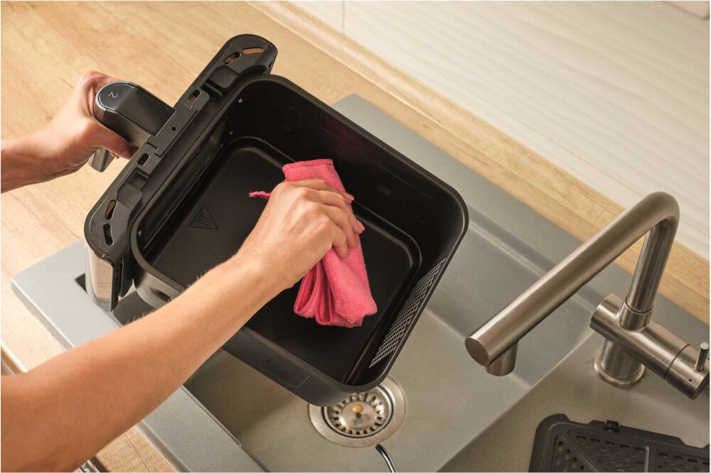 Air Fryer Frytkownica beztłuszczowa SENCOR SFR 1250BK 11.6l z podwójnym koszem, 10 automatycznymi programami i okienkiem do obserwacji postępów Wyjmowane elementy z powłoką zapobiegającą przywieraniu  ułatwienie czyszczenie