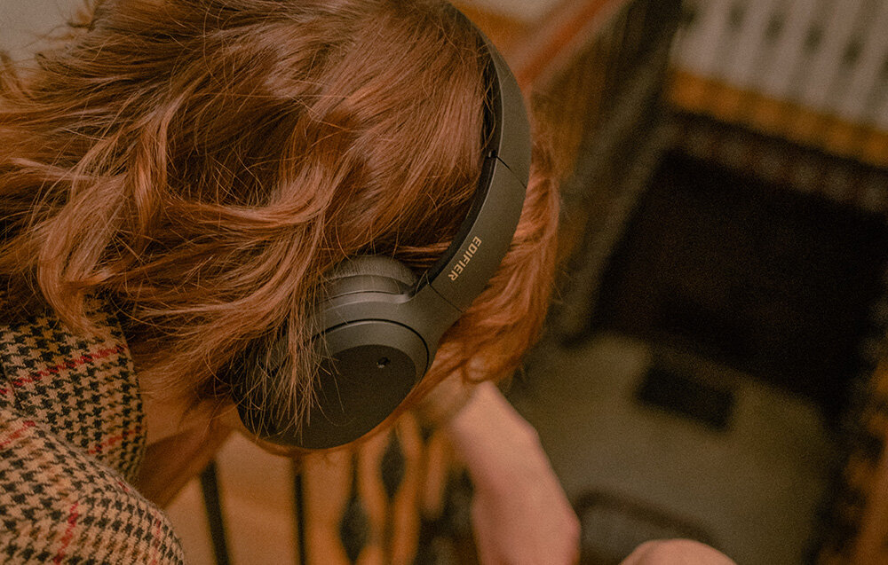 Słuchawki bezprzewodowe Edifier W820NB Plus dźwięk kontakt nauszne muzyka jakość model kodeki przetworniki membrany