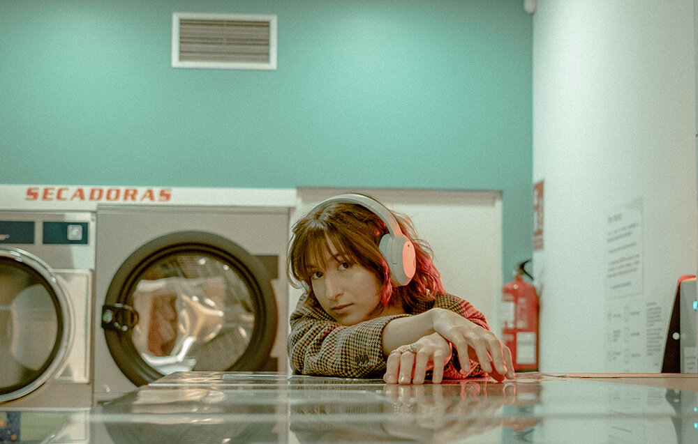 Słuchawki bezprzewodowe Edifier W820NB Plus dźwięk kontakt nauszne muzyka jakość model kodeki przetworniki membrany