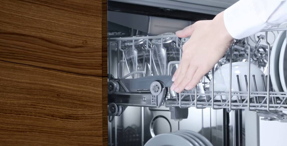 Zmywarka SIEMENS SR61HX16KE zmiana wysokości kosza dostosowanie wysokości wygoda komfort