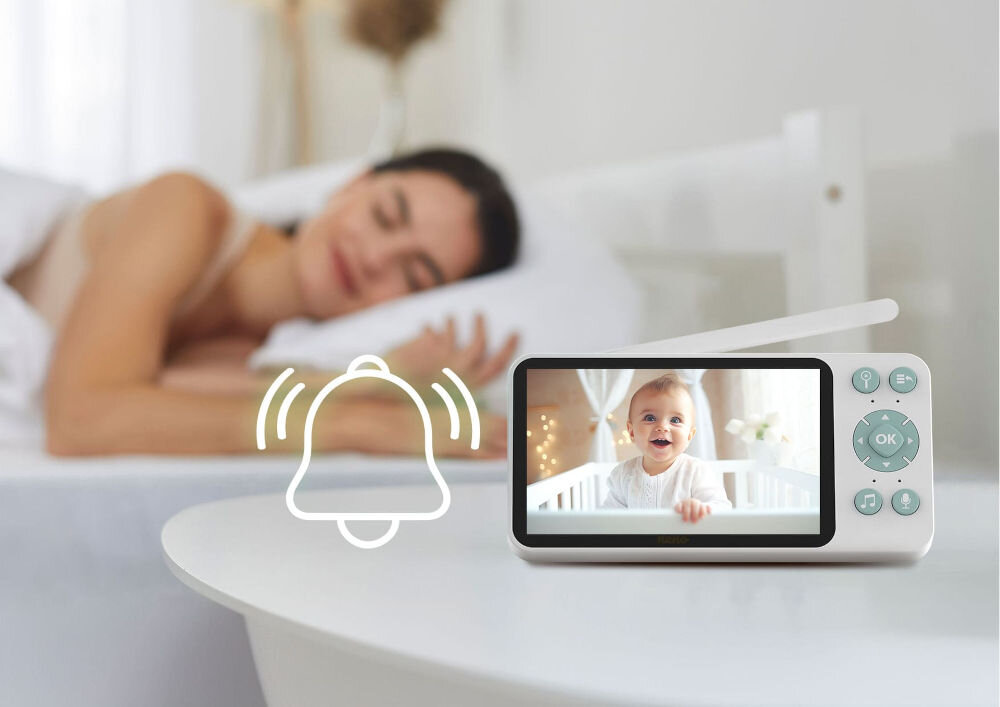 Niania elektroniczna NENO Ivo kobieta leżąca obok kamerki Neno Ivo