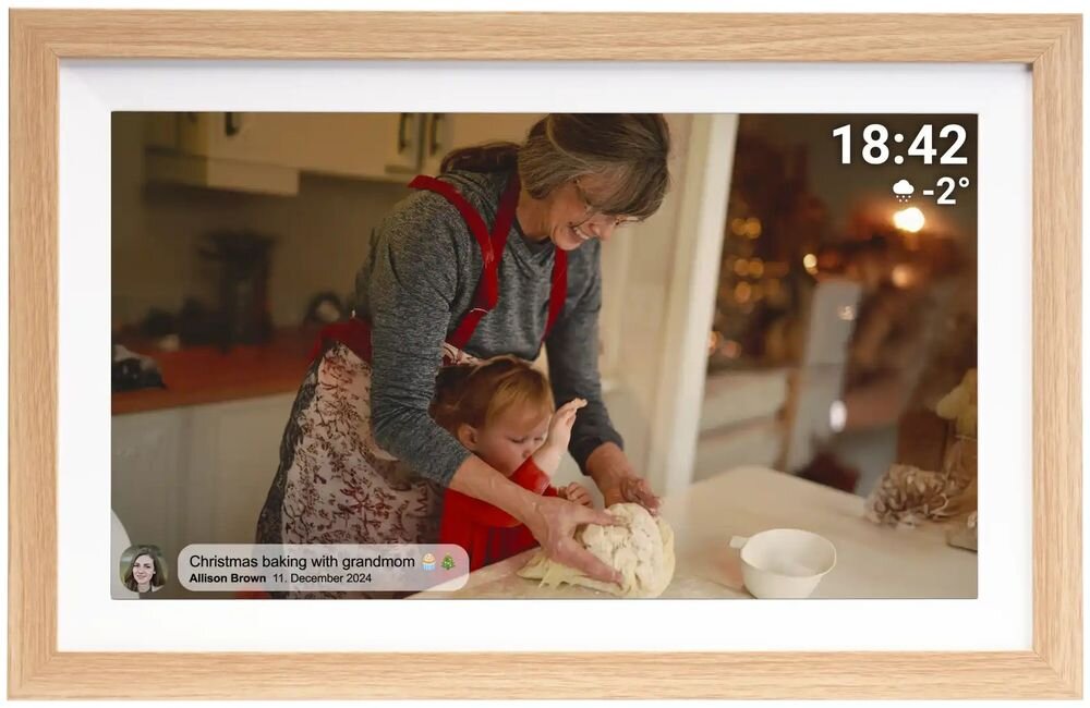 Ramka cyfrowa DENVER Frameo PFF-1505LW Jasnobrązowy prezentacja ramki na białym tle pamięć tysiące zdjęć obsługa kart microSD do 128 GB wbudowane głośniki centrum multimedialne