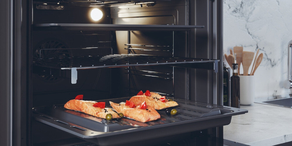 Piekarnik CANDY FMBC 898S WF Prowadnice teleskopowe wytrzymałe ciężkie naczynia łatwe bezpieczne wysuwanie wsuwanie wygoda 