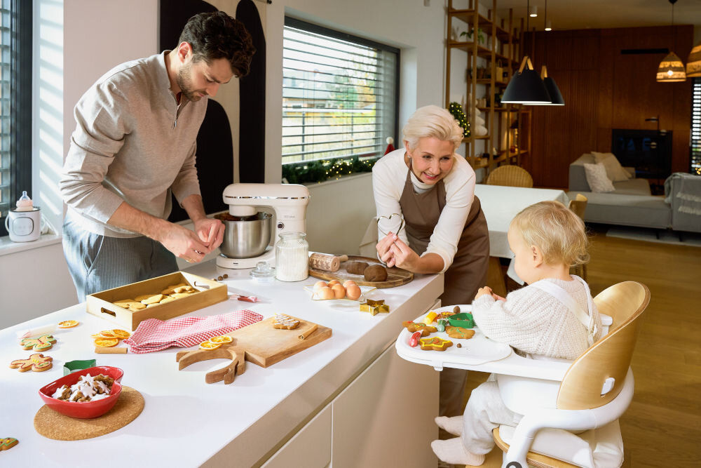 Robot kuchenny planetarny ZEEGMA Planeet Trio Czarny 1500W dziecko rodzice jasny robot stoi na blacie srebrna misa regulacja prędkości pracy w 10 stopniach wydajny silnik o mocy 1500 W efektywność tryb pulsacyjny wykorzystanie pełnej mocy szeroki zakres zadań optymalne rezultaty komfort użytkowania